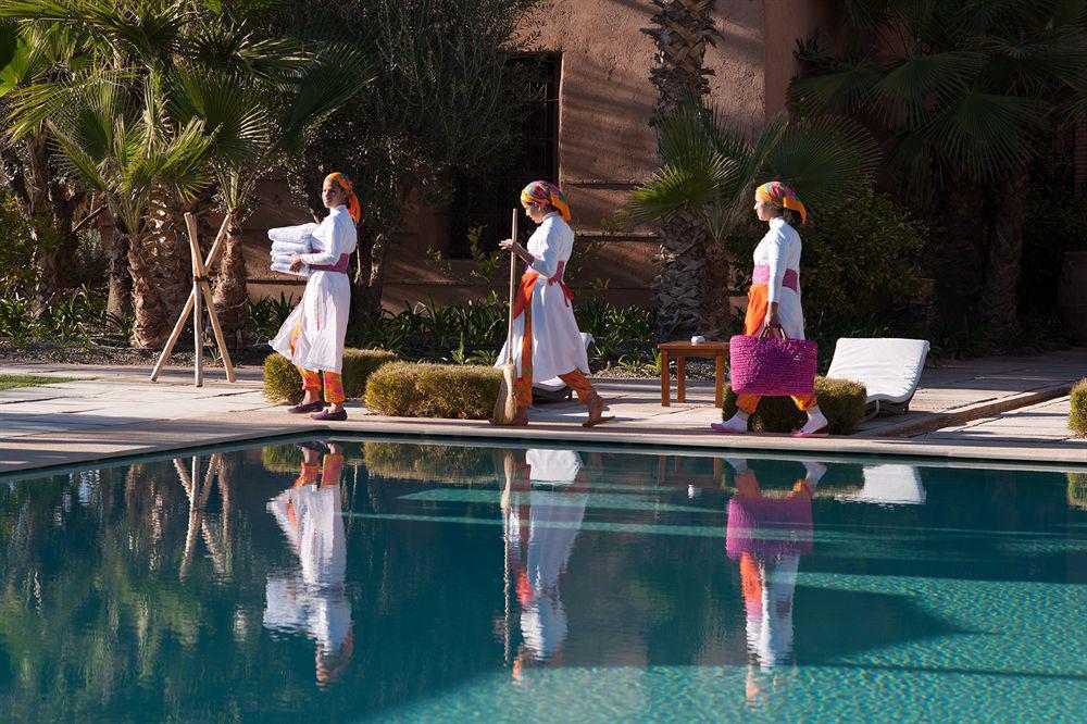 Tigmiza Boutique Hotel & Spa Ouled Jelal Екстер'єр фото Staff at the B2 Boutique Hotel, Marrakech, Morocco